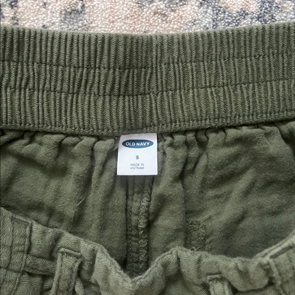 Old Navy short bundle - Picture 4 of 4